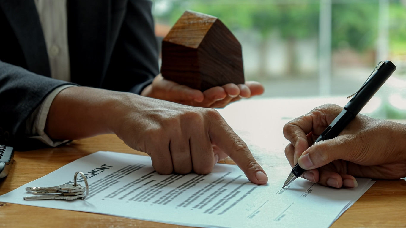 Solo expat relocation services Indonesia — KITAS, home search, settling in